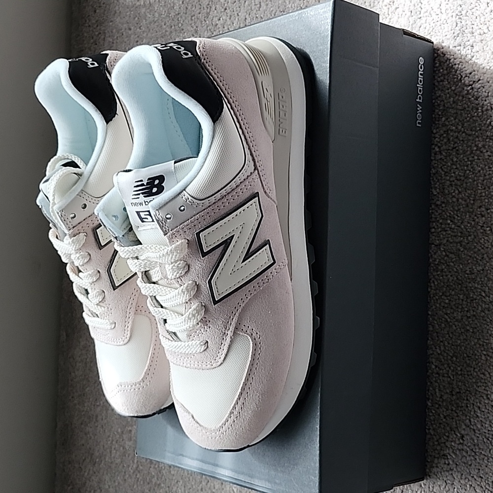 New Balance 574 Sneaker - Picture 4 of 7